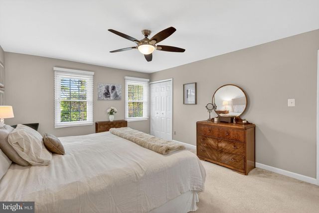 2935 MILLER HEIGHTS RD, Oakton, VA 22124