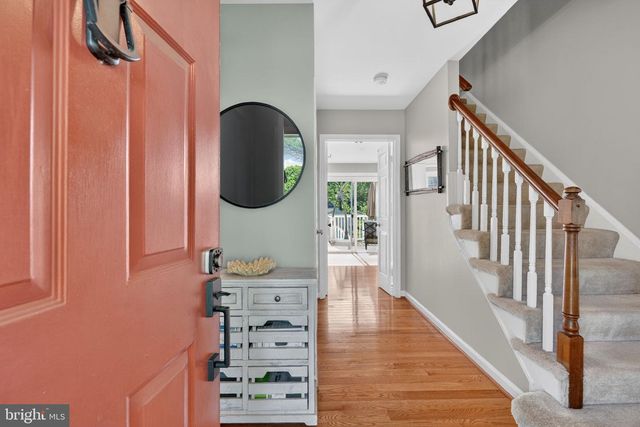 2935 MILLER HEIGHTS RD, Oakton, VA 22124