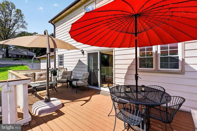 2935 MILLER HEIGHTS RD, Oakton, VA 22124