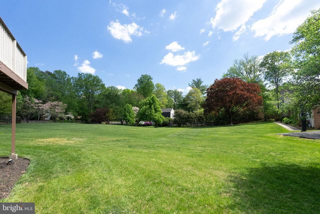 2935 MILLER HEIGHTS RD, Oakton, VA 22124