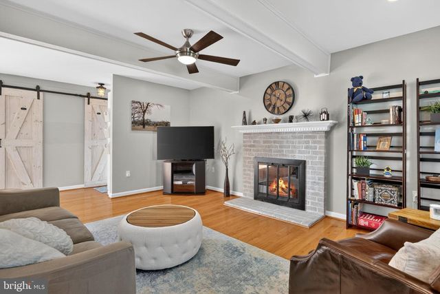 2935 MILLER HEIGHTS RD, Oakton, VA 22124