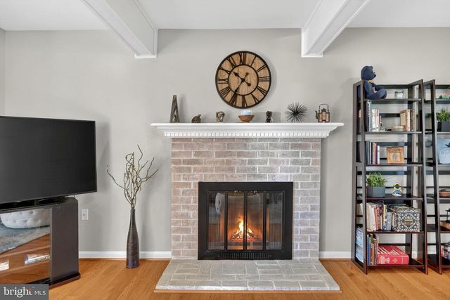 2935 MILLER HEIGHTS RD, Oakton, VA 22124