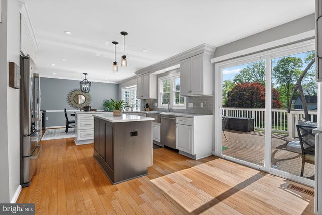 2935 MILLER HEIGHTS RD, Oakton, VA 22124