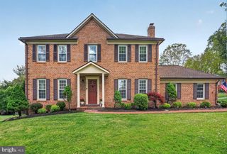 2935 MILLER HEIGHTS RD, Oakton, VA 22124