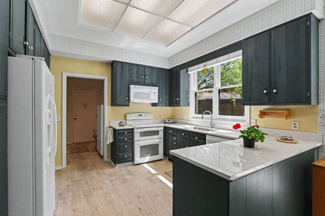 4161 Lake Terrace Drive, Kalamazoo, MI 49008