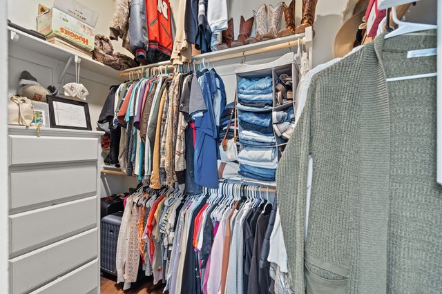 3993 Seaborn Road, Ponder, TX 76259