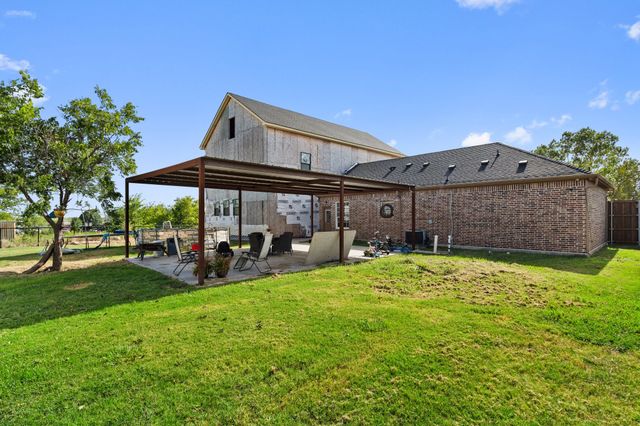 3993 Seaborn Road, Ponder, TX 76259