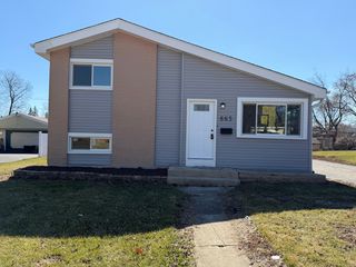 665 Easy Street, Glendale Heights, IL 60139