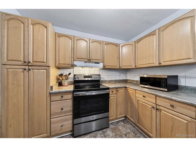 2230 Del Mar Dr, Colorado Springs, CO 80910