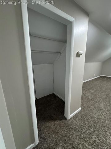 22447 Oaklane Street, Warren, MI 48089