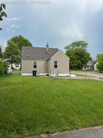 22447 Oaklane Street, Warren, MI 48089