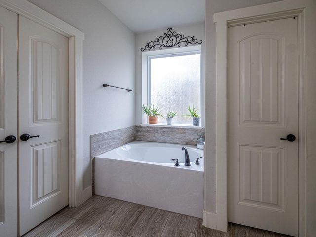 117 Arbor Point DR, Elgin, TX 78621