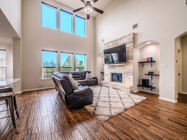 117 Arbor Point DR, Elgin, TX 78621