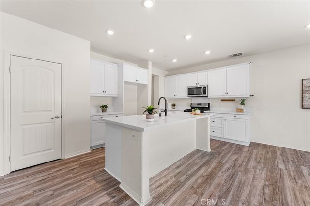2014 Boxwood, Rosamond, CA 93560