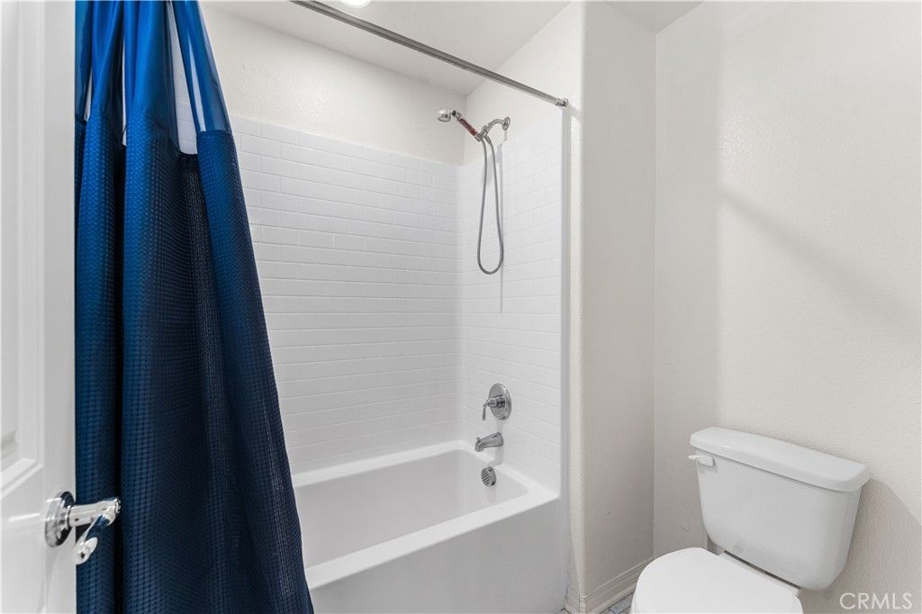 Image 31 of property listing at 2014 Boxwood, Rosamond, CA 93560