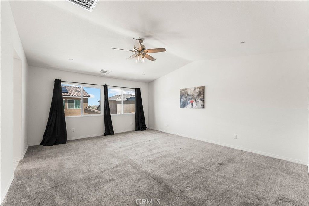 Image 36 of property listing at 2014 Boxwood, Rosamond, CA 93560