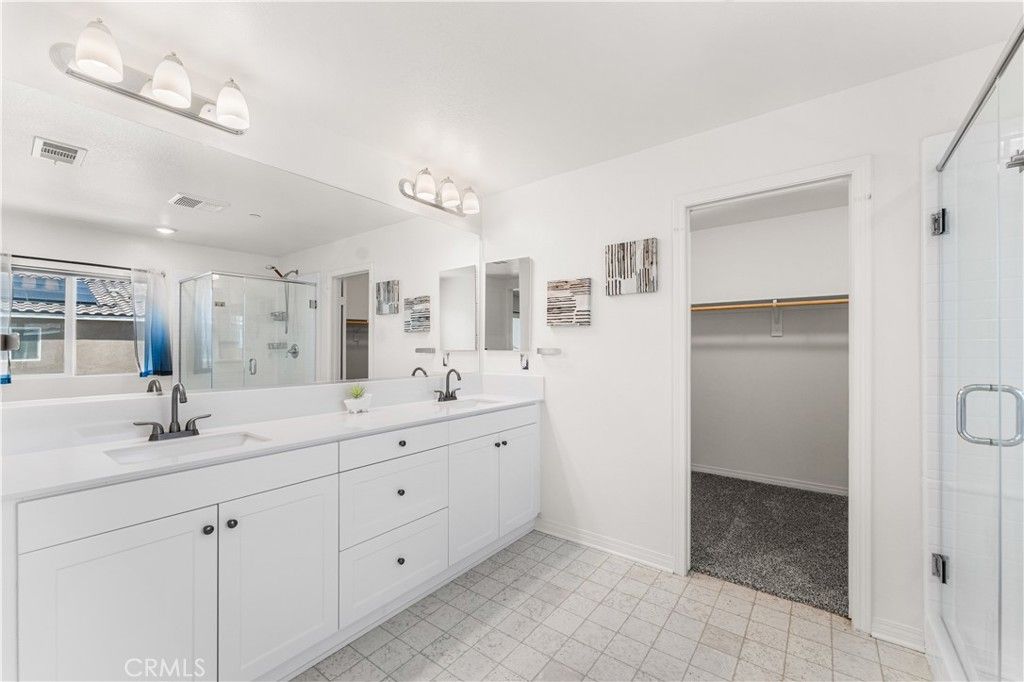 Image 40 of property listing at 2014 Boxwood, Rosamond, CA 93560