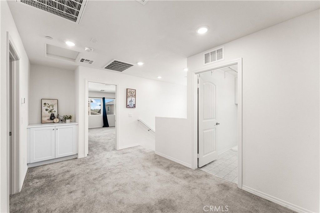 Image 45 of property listing at 2014 Boxwood, Rosamond, CA 93560