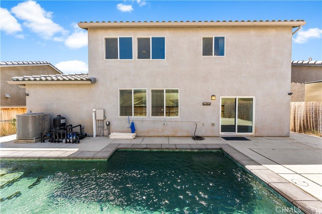 Image 49 of property listing at 2014 Boxwood, Rosamond, CA 93560