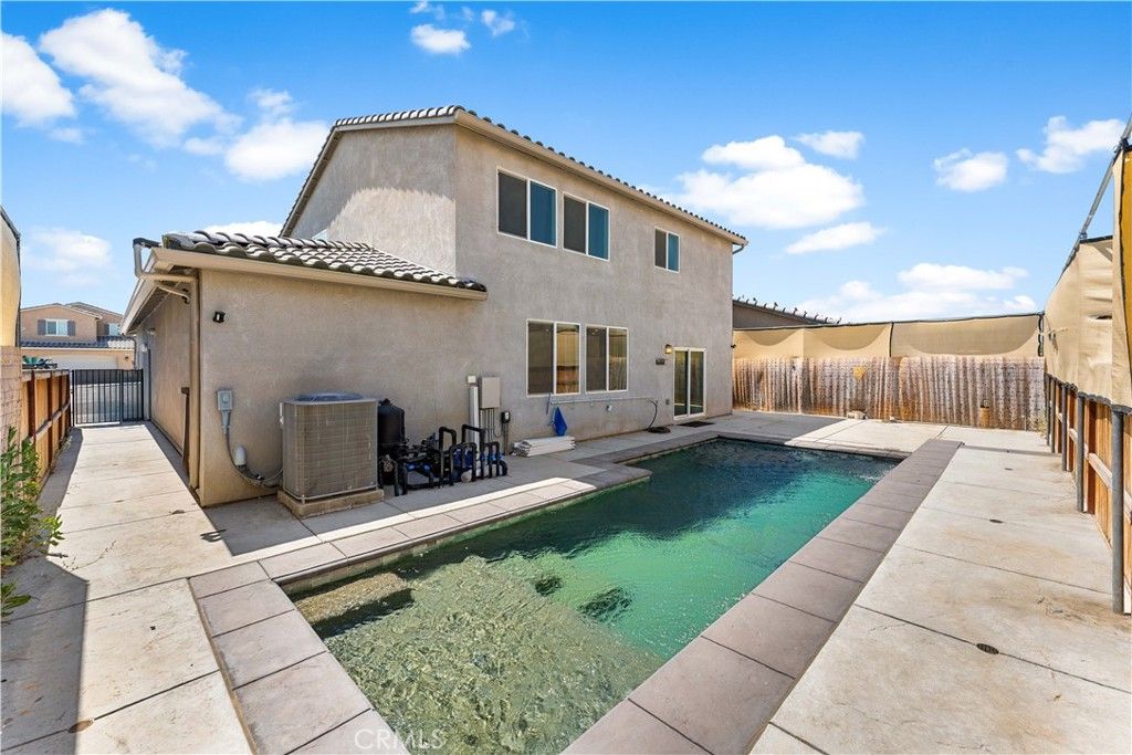 Image 50 of property listing at 2014 Boxwood, Rosamond, CA 93560
