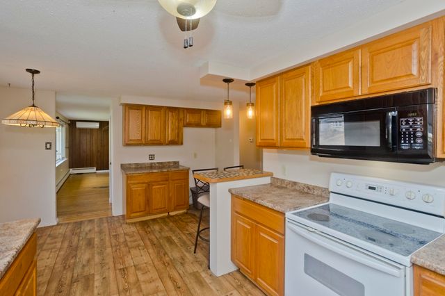 34 Geraldine St, Palmer, MA 01069