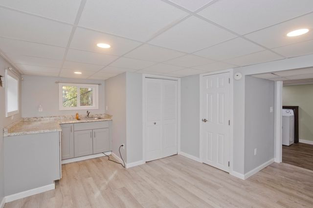 34 Geraldine St, Palmer, MA 01069