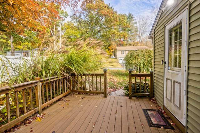 34 Geraldine St, Palmer, MA 01069
