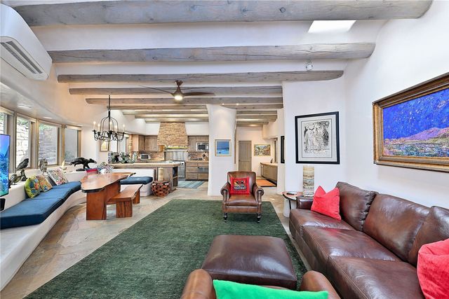 1244 N Summit, Santa Fe, NM 87501