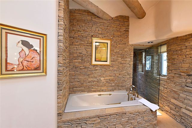 1244 N Summit, Santa Fe, NM 87501