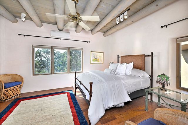 1244 N Summit, Santa Fe, NM 87501