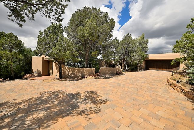 1244 N Summit, Santa Fe, NM 87501