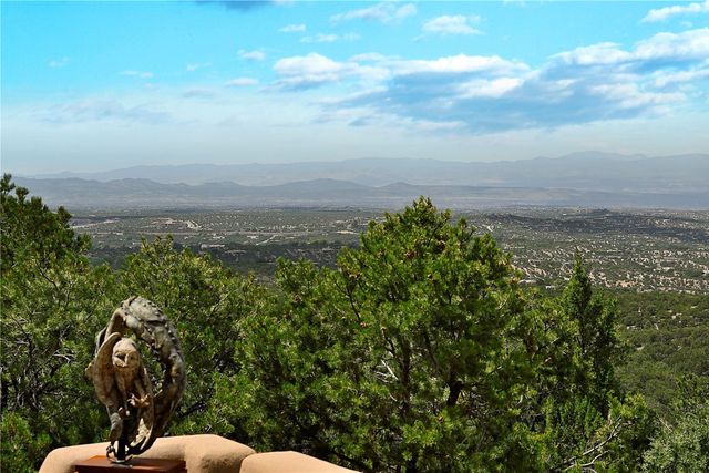 1244 N Summit, Santa Fe, NM 87501