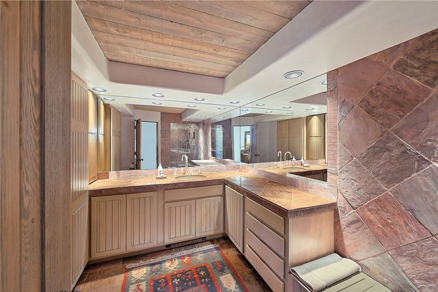 1244 N Summit, Santa Fe, NM 87501