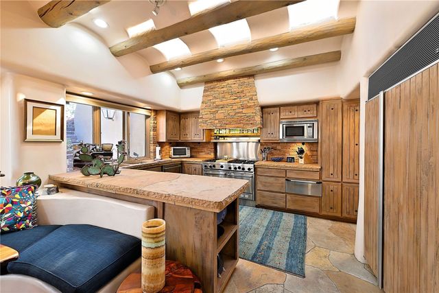 1244 N Summit, Santa Fe, NM 87501