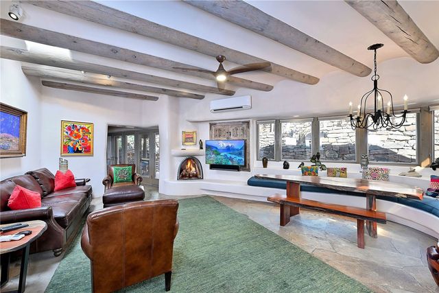 1244 N Summit, Santa Fe, NM 87501