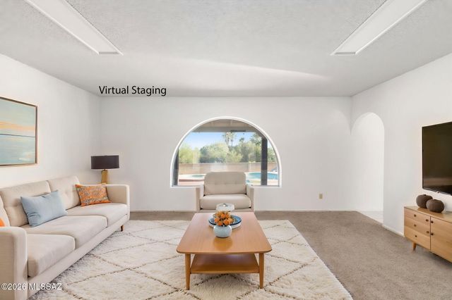 3770 N Knollwood Circle, Tucson, AZ 85750