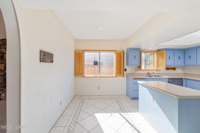 3770 N Knollwood Circle, Tucson, AZ 85750