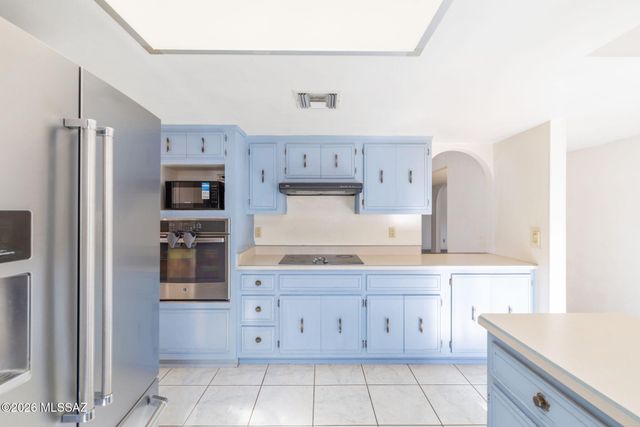 3770 N Knollwood Circle, Tucson, AZ 85750