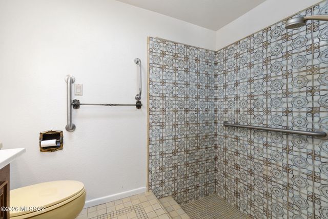 3770 N Knollwood Circle, Tucson, AZ 85750