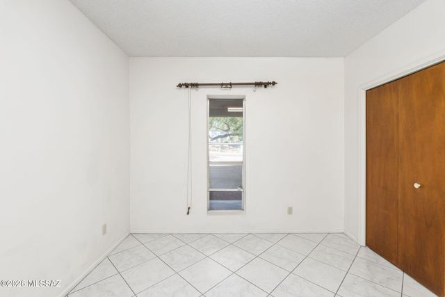 3770 N Knollwood Circle, Tucson, AZ 85750