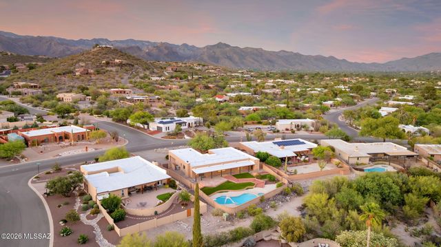 3770 N Knollwood Circle, Tucson, AZ 85750
