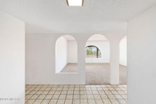 3770 N Knollwood Circle, Tucson, AZ 85750