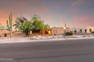 3770 N Knollwood Circle, Tucson, AZ 85750