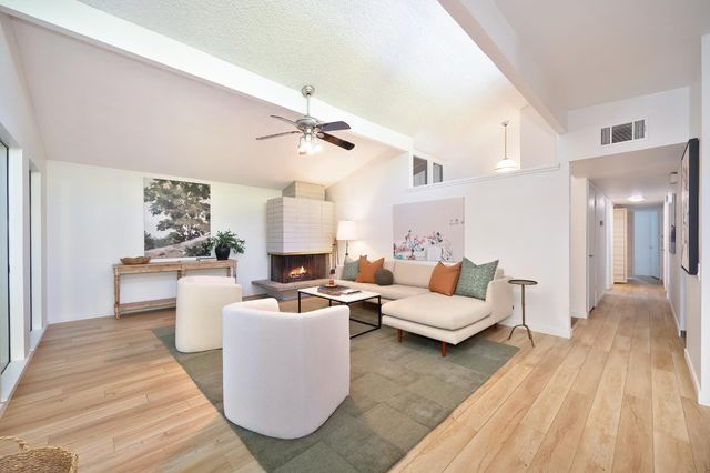 2028 Clearfield Way, Carmichael, CA 95608