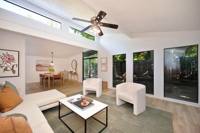 2028 Clearfield Way, Carmichael, CA 95608