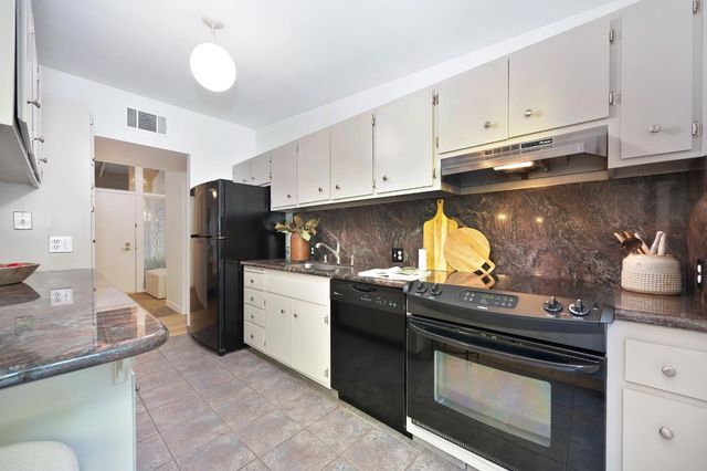 2028 Clearfield Way, Carmichael, CA 95608