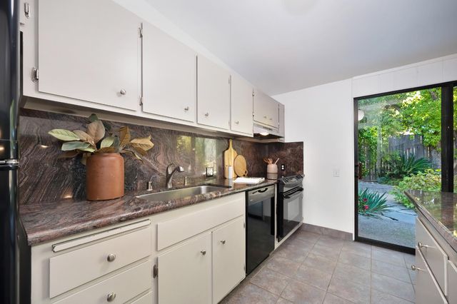 2028 Clearfield Way, Carmichael, CA 95608