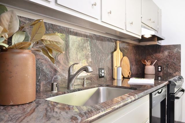 2028 Clearfield Way, Carmichael, CA 95608