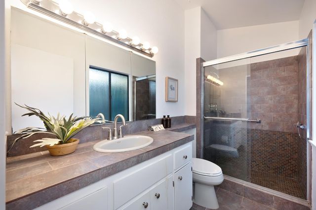 2028 Clearfield Way, Carmichael, CA 95608