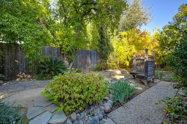 2028 Clearfield Way, Carmichael, CA 95608